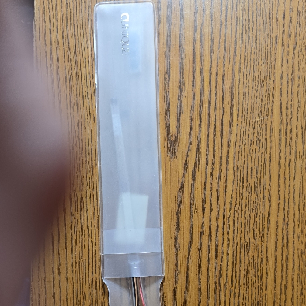 Clinique Brush with Transparent Case